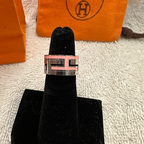 Hermes Enamel Arcane Moveable H Ring Size 5 - Picture 3 of 10